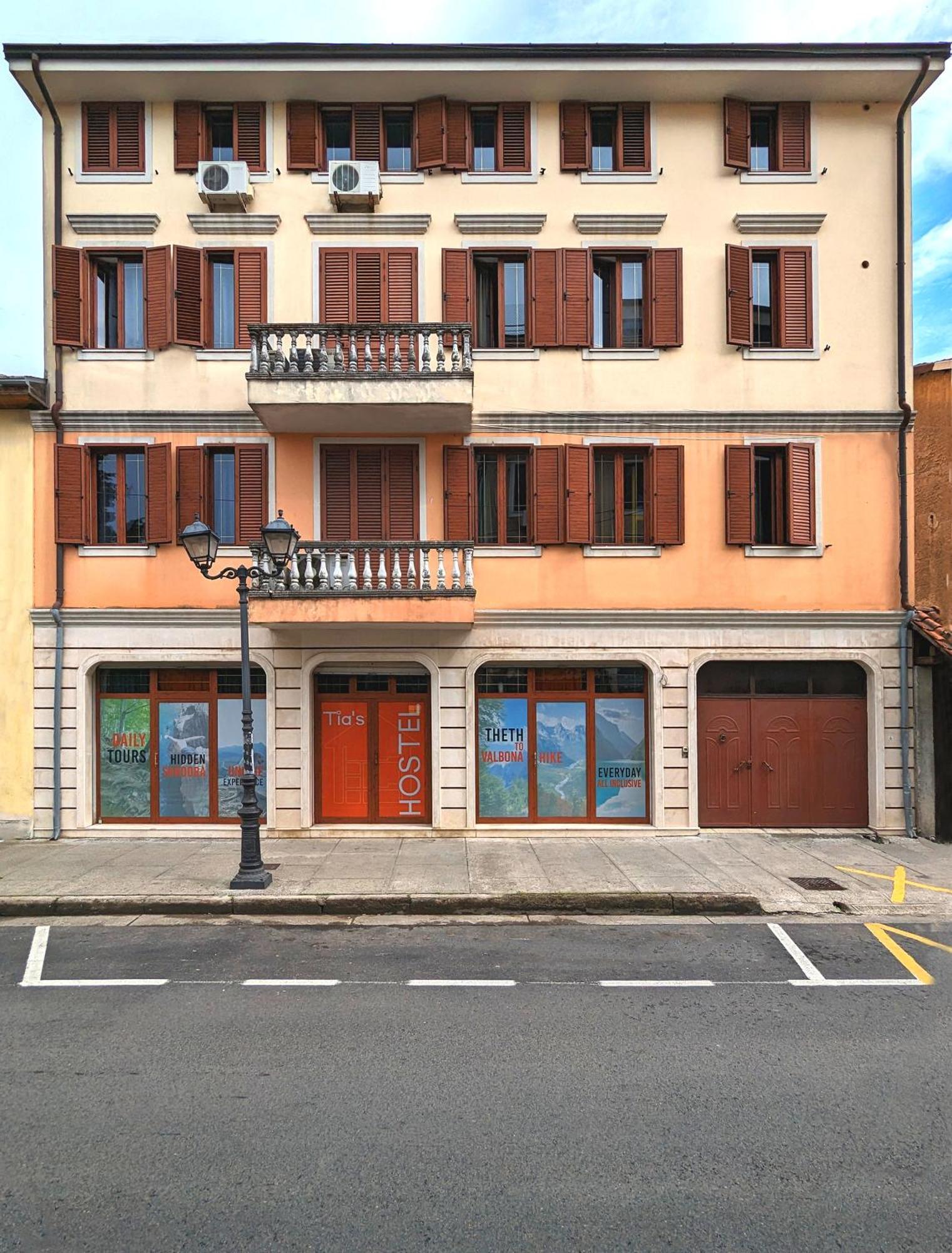 Tias Hostel Shkodra Exterior foto